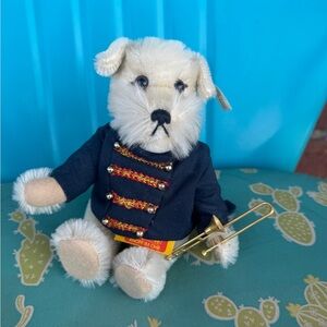Vintage Steiff white Band Dog Trombone All Tags!